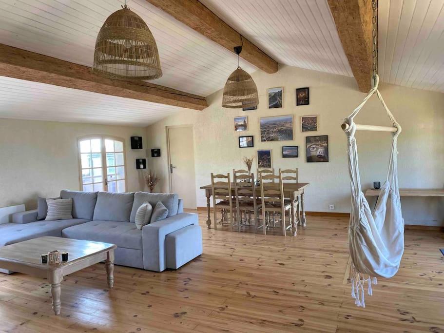 Maison De Village